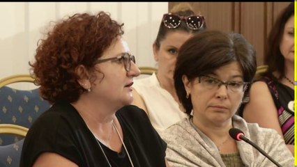 ERION VELIAJ MBLEDH URBANISTE DHE ARKITEKTE NE DEGJESE PUBLIKE PER GODINEN E TEATRIT LAJM