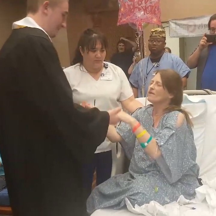 Dying Mom Gets Final Wish From Hospital Bed