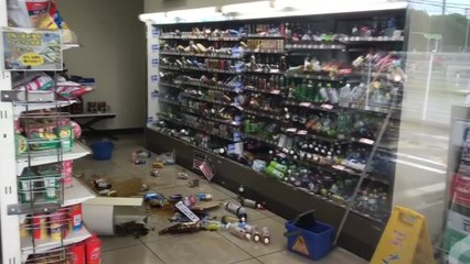 日 오사카 강진...3명 사망·200여 명 부상 / YTN