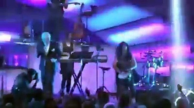 بگو ای یار بگو... اجرایی پرهیجان از کنسرت مایکروسافت بهمراه دوست و همکار نازنینم مونای عزیز که با اجرای پر انرژیش همیشه شور و هیجان خاصی به برنامه ها میده.. م