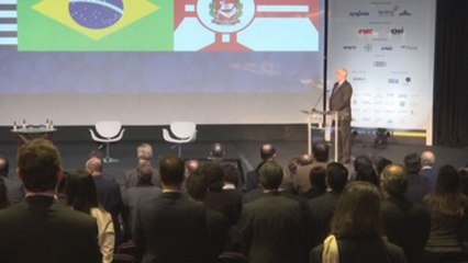 Precandidatos a Presidencia brasileña aseguran que la crisis continúa en el país