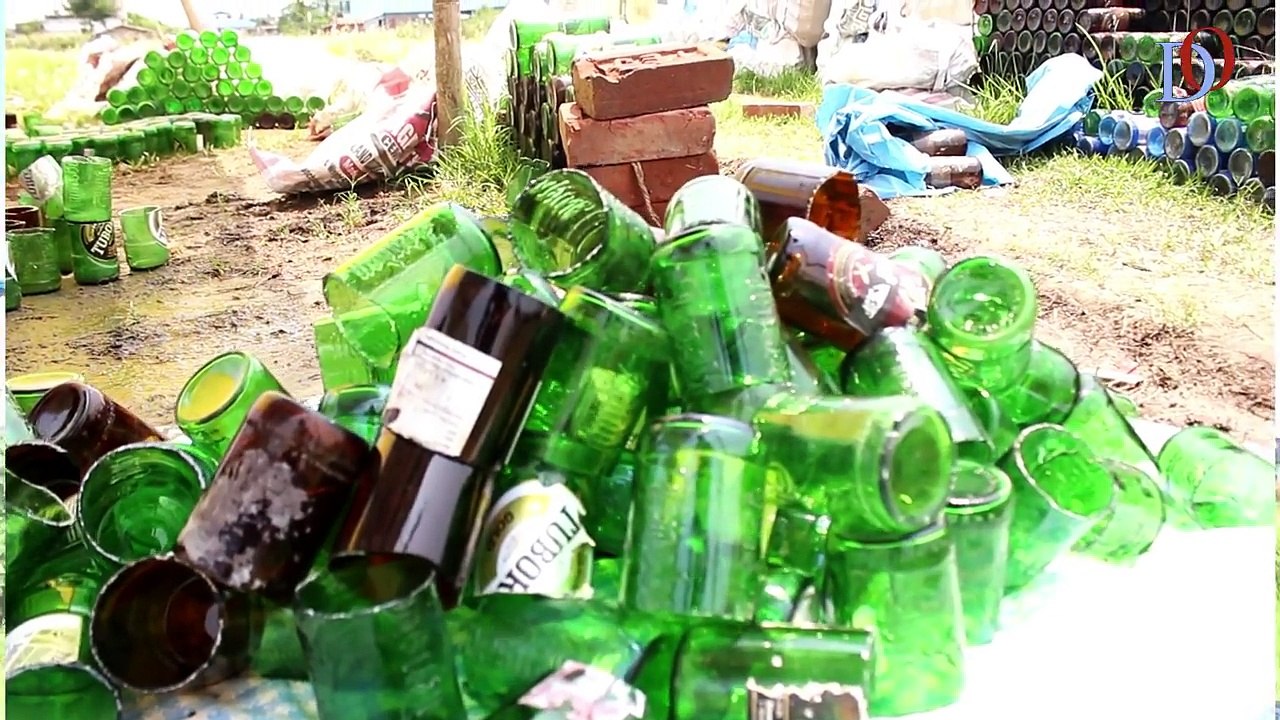 बाेतलले बन्याे यस्ताे घर, हेर्नेकाे घुइचाे , इन्जीनियर परे छक्क #bottle house #Bottle construction