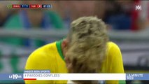 Neymar devient la risée du web à cause... de sa coupe de cheveux qui fait le buzz ! Regardez