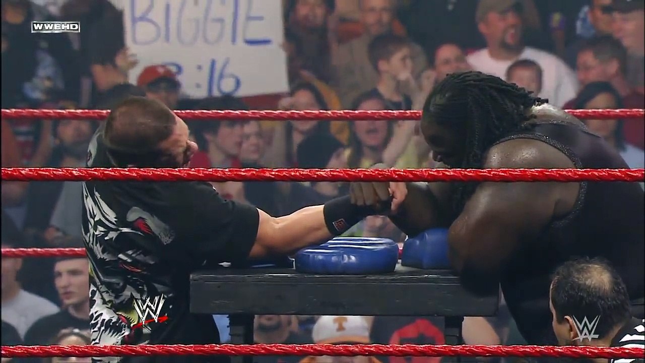 John Cena vs. Mark Henry - Arm Wrestling Contest: Raw