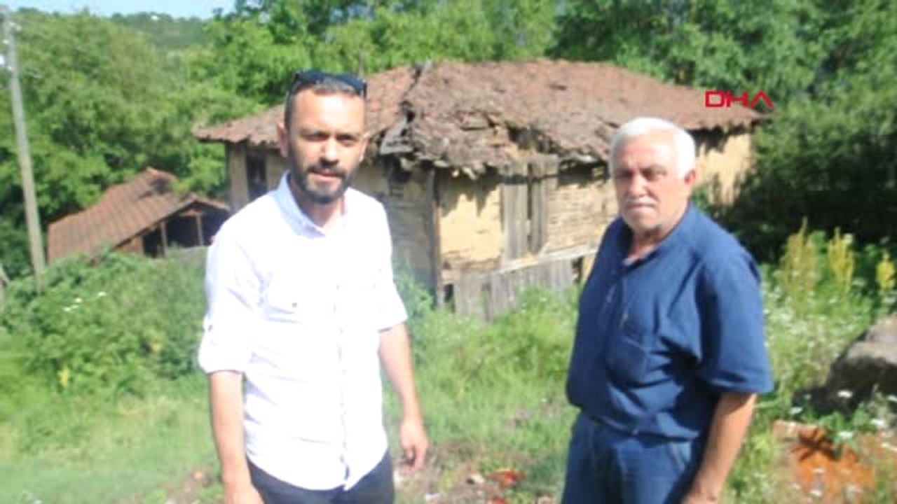 Sakarya 300 Yıllık Tarihi Cami Kaderine Terk Edildi