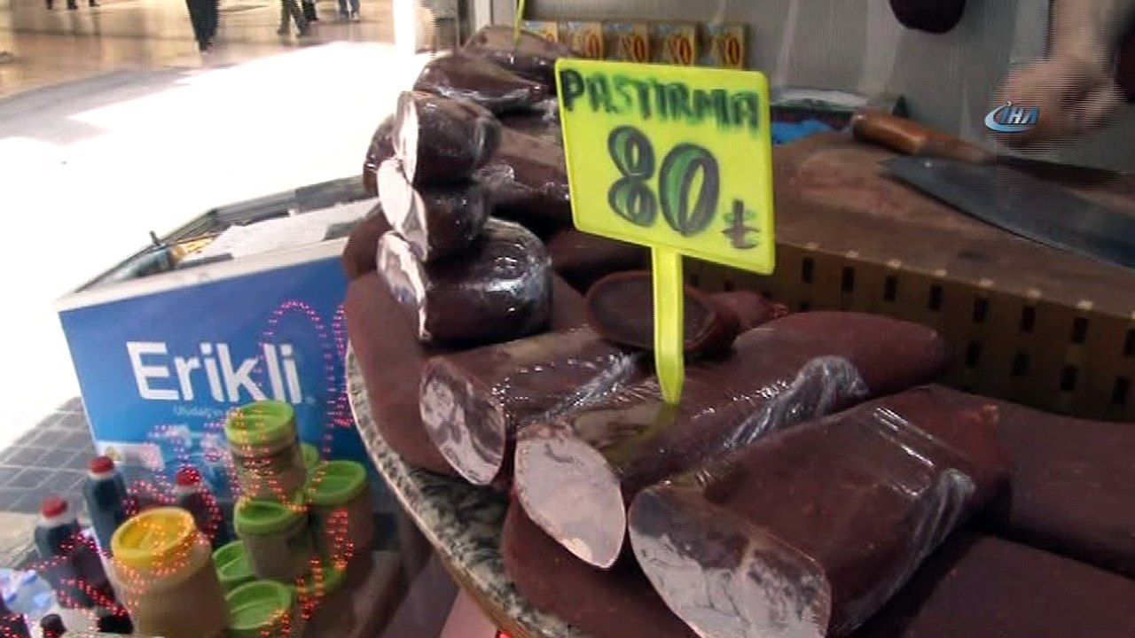 Kayseri'de Ramazan ayında 200 ton pastırma, 500 ton sucuk satıldı