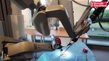 VIDEO. Démonstration du robot chirurgical de la Polyclinique de Blois