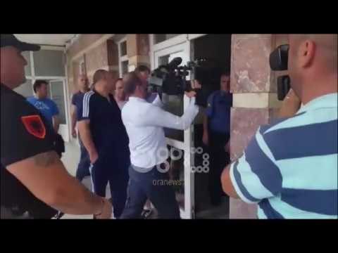 Ora News - Gjykata e Kukësit liron një nga 3 kuksianët që protestuan në Rrugën e Kombit