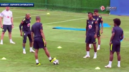 Neymar quitte l’entraînement en boitant