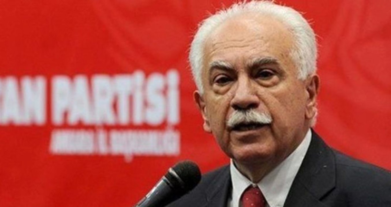 Doğu Perinçek, Eşi ve Oğlu ile Birlikte Basın Toplantısı Düzenleyerek Mal Varlığını Açıkladı