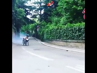 ليتهم ماصفقوا له  جاب العيد المسكين ههههههههه