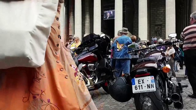 Johnny Hallyday : le spectacle hommage n'est pas du goût de tout le monde