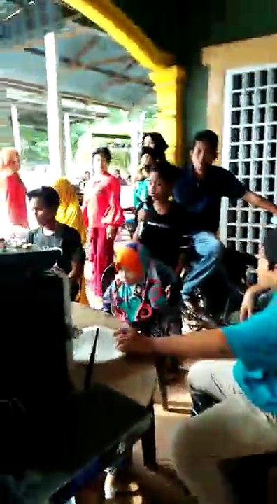 Antara Gadis versi Haizul Izwan