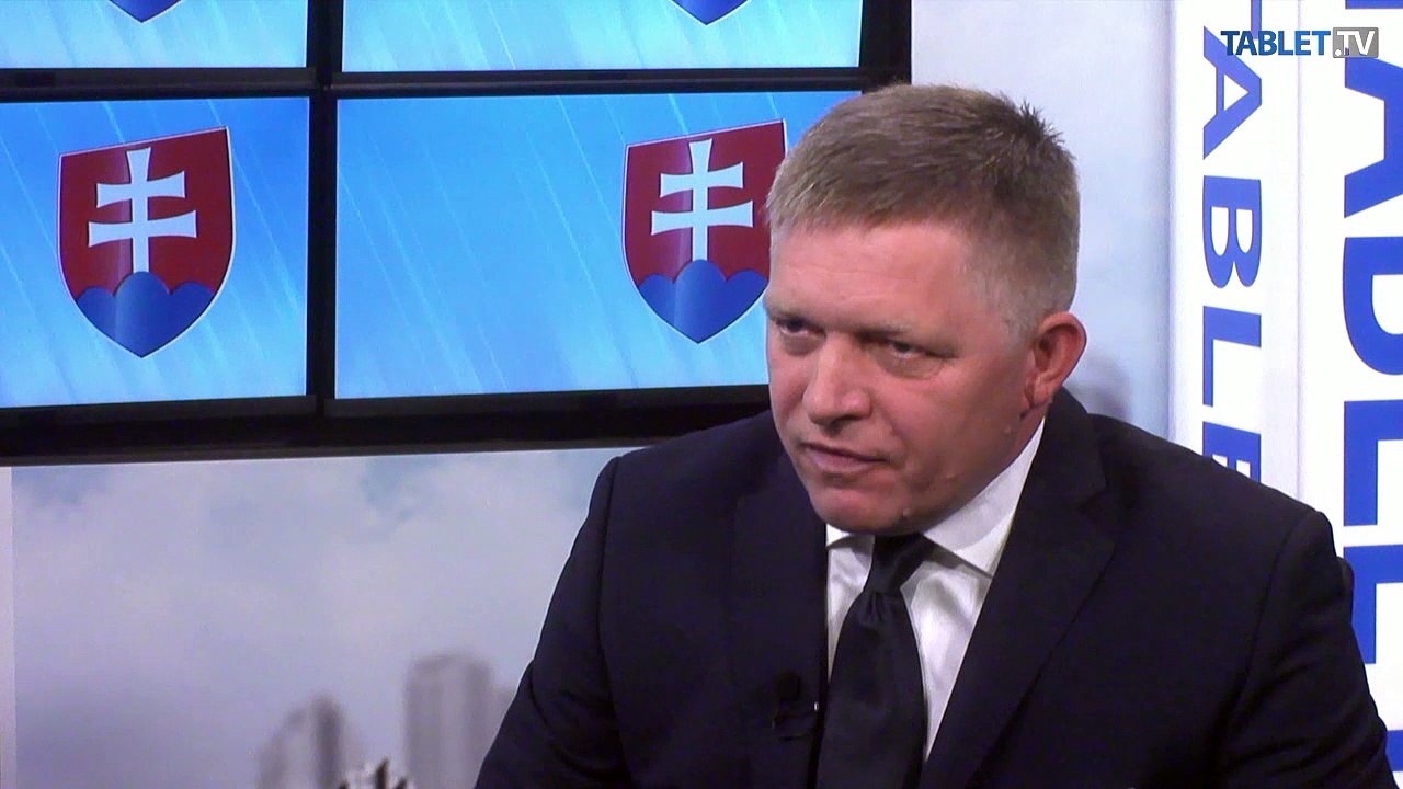 R.FICO: Na hrobe mladých ľudí tancovali politici,tretí sektor aj herci