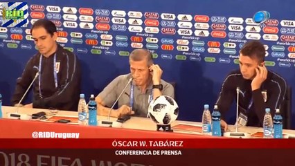 DISFRUTABLE CONFERENCIA DEL MAESTRO TABÁREZ JUNTO A MUSLERA, PREVIO A URUGUAY vs ARABIA SAUDITA
