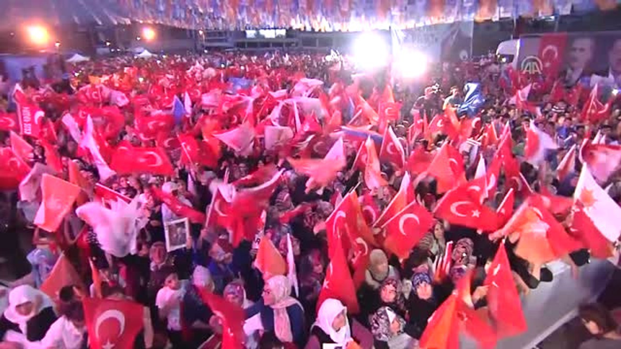 Başbakan Yıldırım: "Bunlarda Hiç Utanma Kalmamış Milletin Gözüne Baka Baka Yalan Söylüyorlar"