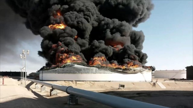 خسائر ليبيا النفطية جراء اشتعال موانئ راس لانوف