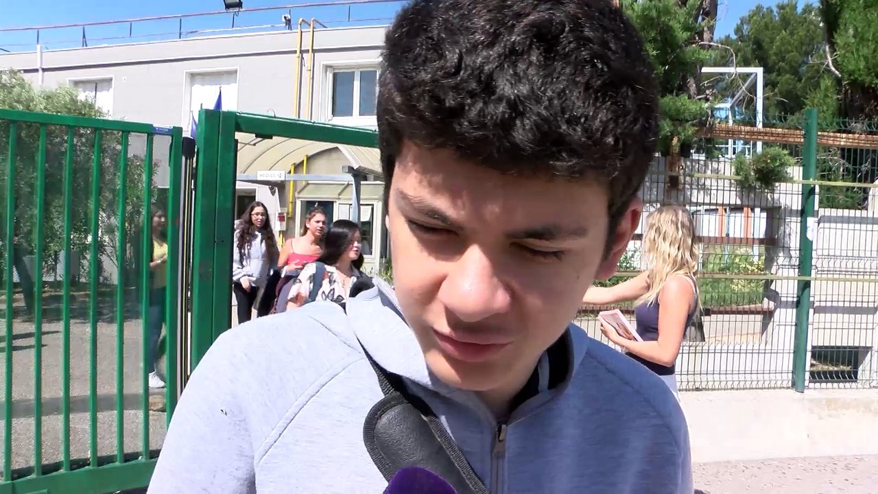 Pauline, Lena, Jérôme, Amir, Océane, Dorian, Marine, Leana et Alexandre après l'épreuve de Philo.