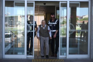 Eşini Keserle Öldüren Yaşlı Adama Ömür Boyu Hapis İstemi