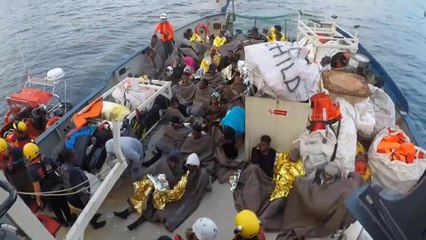 Rettungseinsatz im Mittelmeer - "Lifeline" wartet auf Zuweisung eines sichern Hafens