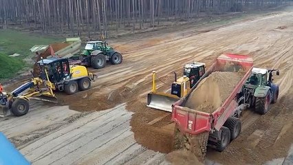 Nitesh Gupta Metword DMCC Dubai CAT D6K2 and NEW HOLLAND 156.7 pushing Sand