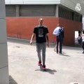 Luka Doncic llega al Santiago Bernabéu para despedirse de sus compañeros