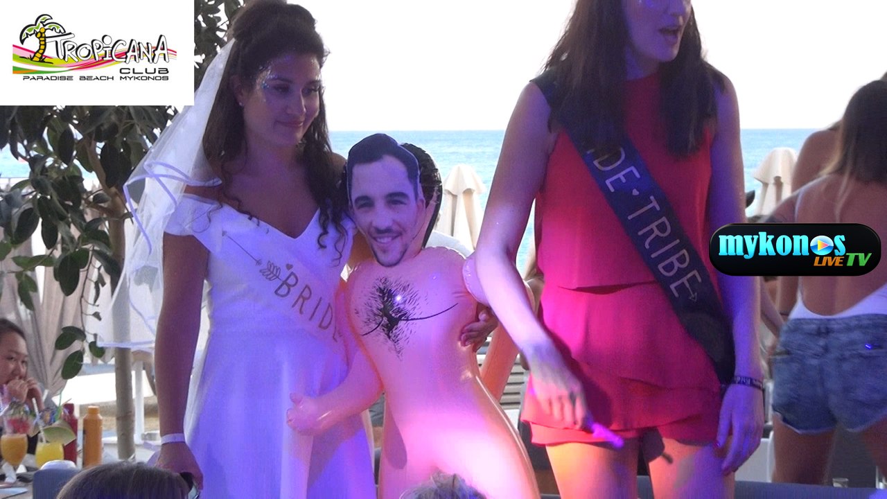 ΑΥΤΟ ΘΑ ΠΕΙ ΠΙΣΤΗ ΝΥΦΗ! ΣΤΟ ΜΠΑΤΣΕΛΟΡ ΣΤΗΝ ΜΥΚΟ...