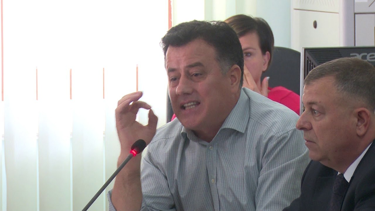 ÇDO DITE NGA NJE BLLOKIM, OPOZITA PERPLASET NE KOMISIONIN E SIGURISE DHE TE EKONOMISE LAJM