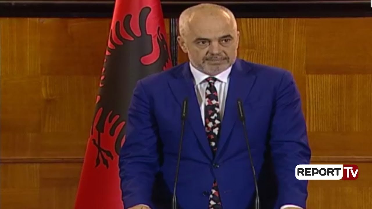 Report Tv - Rama “dush të ftohtë” kryebashkiakëve: S’përgjigjen në kohë, do publikojmë emrat