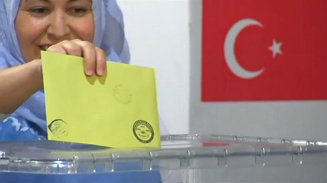 Türkeiwahlen: Rekordbeteiligung unter Deutschtürken