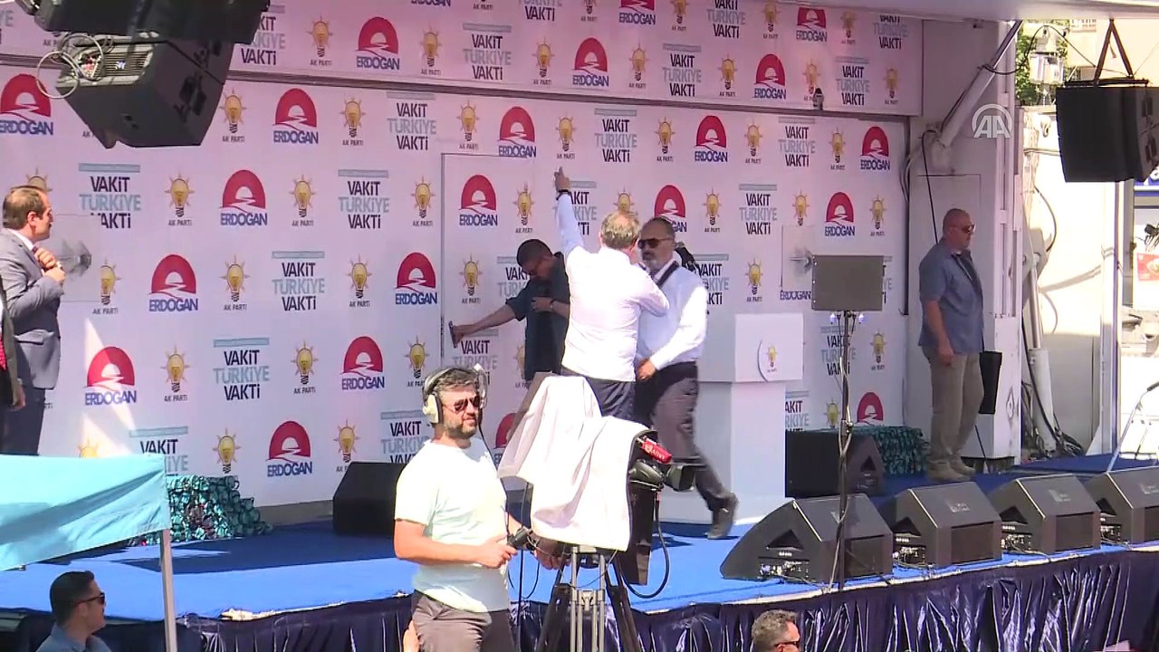 Cumhurbaşkanı Erdoğan, Türkçe-Kürtçe seçim şarkısına tempo tuttu (2) - ŞANLIURFA