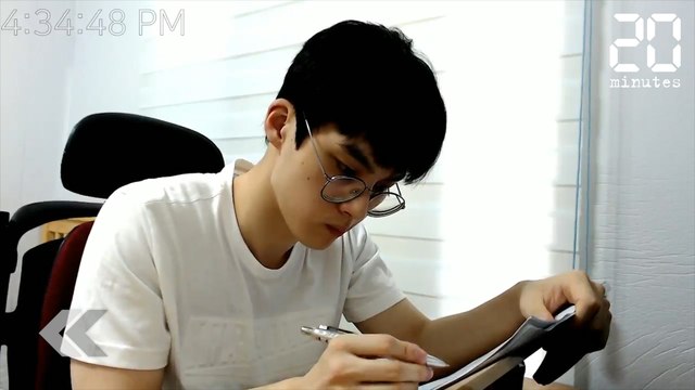 Il révise ses cours en direct... et devient une star - Le Rewind du Mercredi 20 Juin 2018