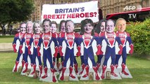 Anti-Brexit campaigners celebrate rebel MPs