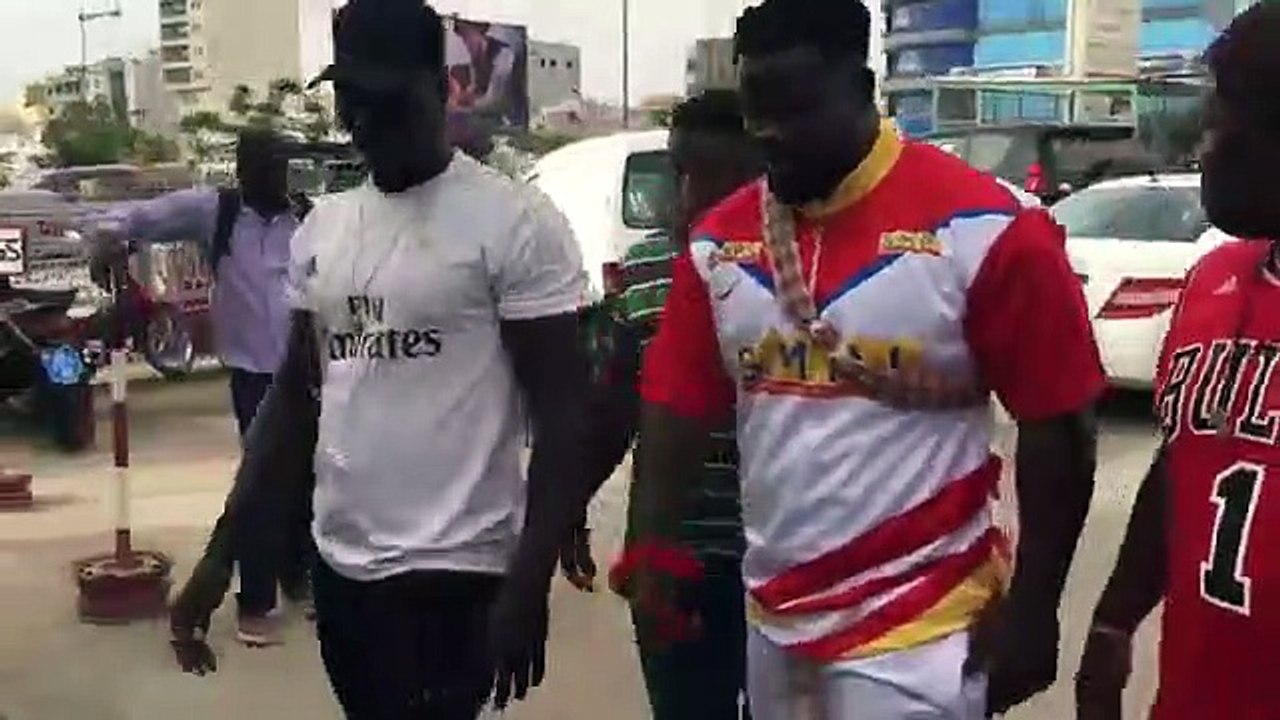 Face to face Eumeu Séne - Bombardier Regardez l’entrée de Eumeu Séne