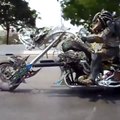 Le motard le plus flippant que tu puisses croiser