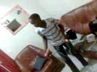 luc qui jou a la wii