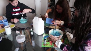 UNE FOLLE JOURNÉE - Bataille de boules de neiges et Slime _ Family Vlog