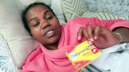 UN DIMANCHE MAMAN CLOUEE AU LIT POUR UN MAL DE DENTS