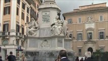 Piazza di Spagna and Piazza Barberini - Rome, Italy Holidays
