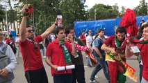 Le coin des supporters - Les fans portugais en admiration devant Cristiano Ronaldo