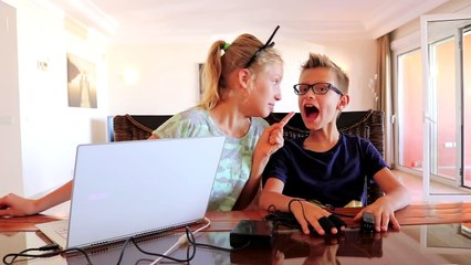 SIS vs BRO TAKE A LIE DETECTOR TEST!!!!