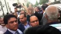 Journalists started fighting with each other for not letting Question Nawaz Shairf out side Harley Street Clinic