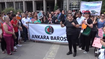 Hayvanseverlerden Adliye Önünde Eylem