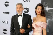 George e Amal Clooney donano 100mila dollari in beneficenza per i rifugiati