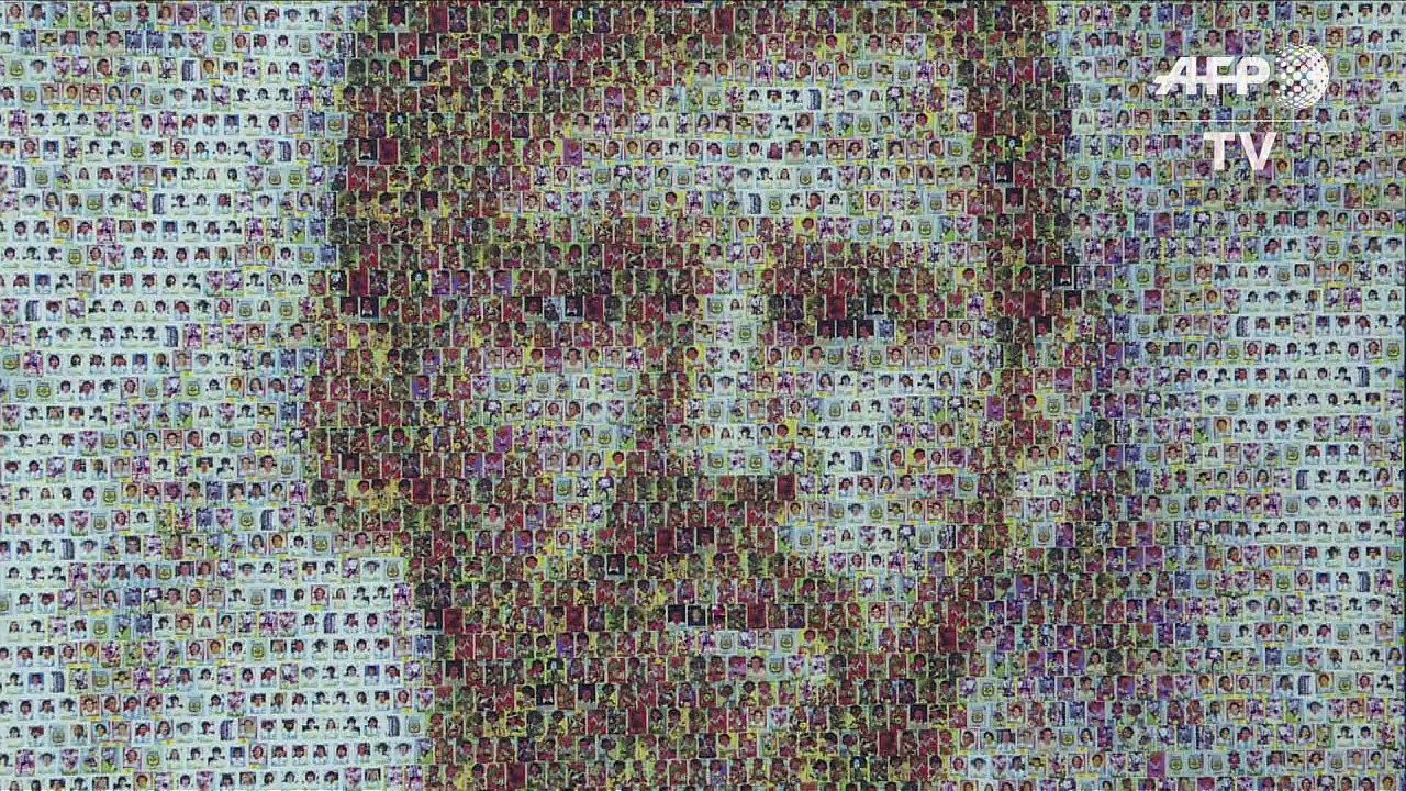 Une fresque de Messi réalisée avec des autocollants