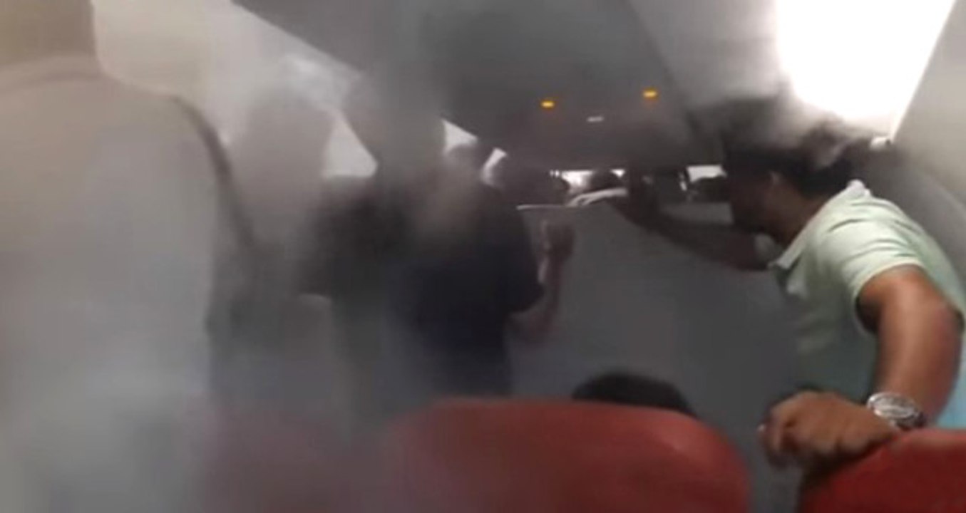 Yolcular İnmek İstemeyince Pilot Klimayı Sonuna Kadar Açıp Ortalığı Savaş Alanına Çevirdi
