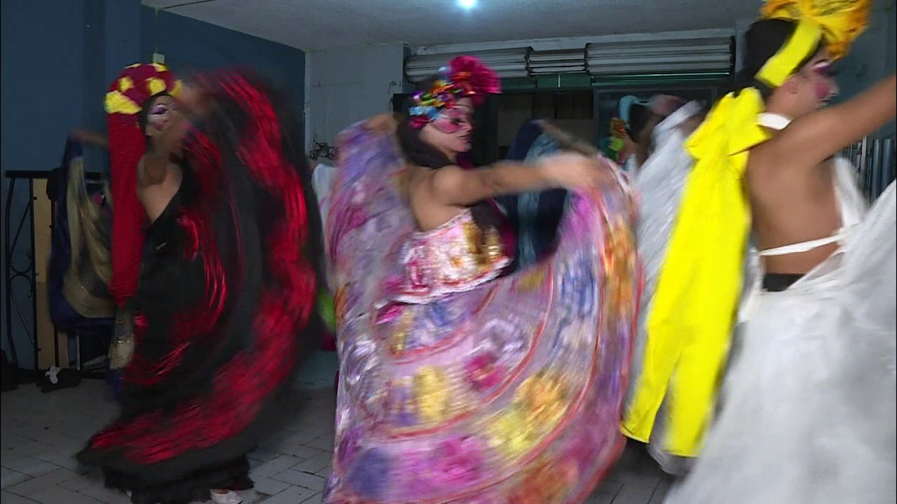 Une compagnie de danse LGBT réinvente les traditions mexicaines