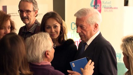 Mario Vargas Llosa, ingresado tras una repentina caída