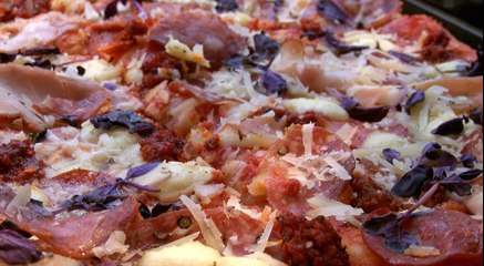 New Pizza Place in Queens Arcade