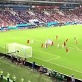 FIFA kurallarına göre, kutlama esnasında tüm futbolcular saha dışına çıkarsa rakip takım başlama vuruşu yapabilir. Cristiano Ronaldo'nun son dakika golü sonrası